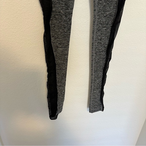 Beyond Yoga Classic Spacedye Mesh Side Panel Leggings Gray Size XS Women’s - Picture 6 of 9